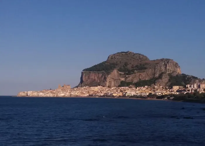 La Casetta Della Rocca Апартаменты Чефалу